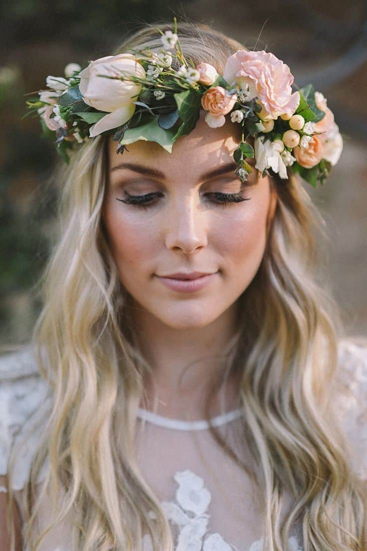 50 espectaculares coronas de flores para novias - galería de imágenes